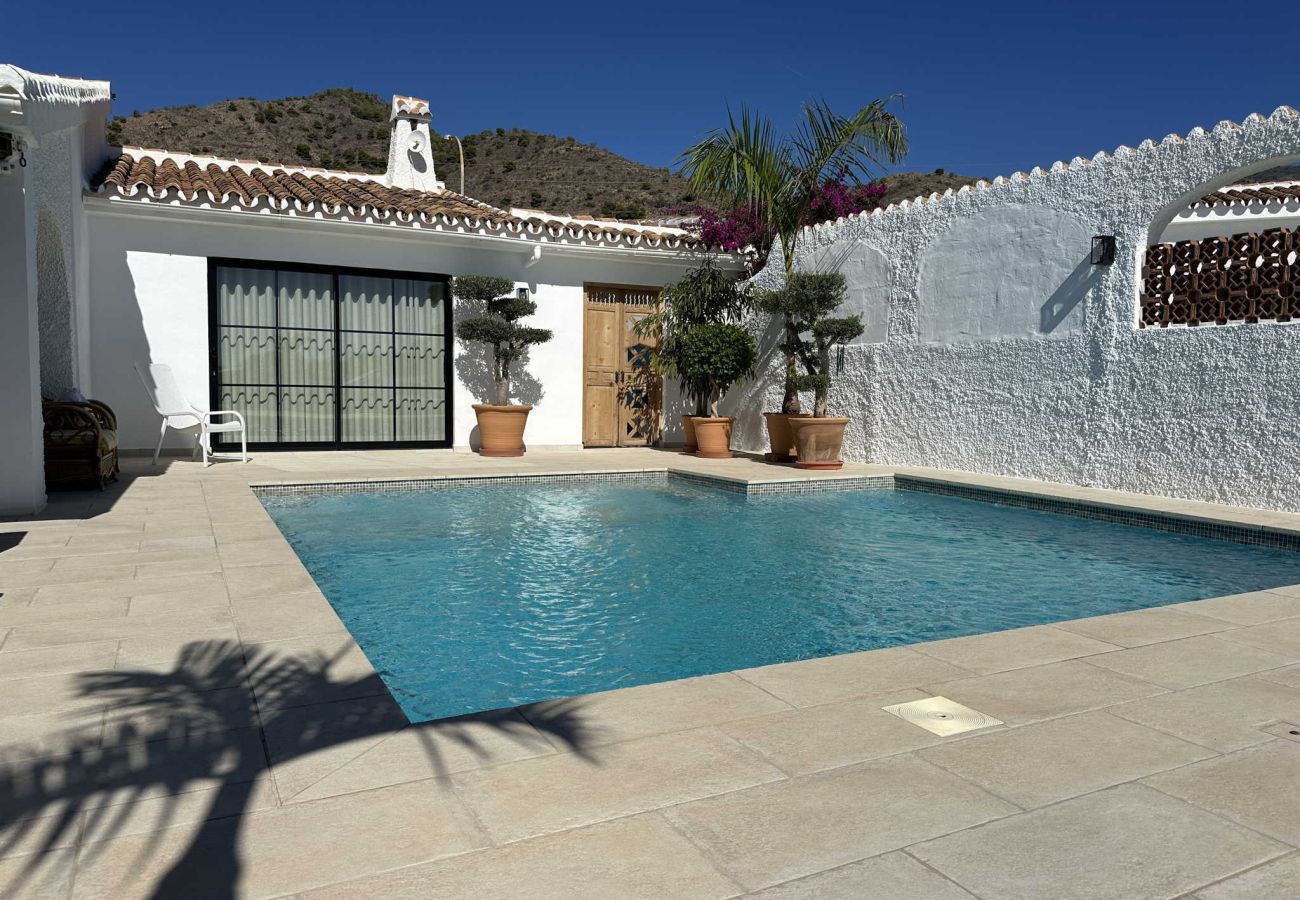 Villa in Nerja - Villa Jackson (La Casita): Villa mit privatem Pool in Fuente del Badén, Nerja