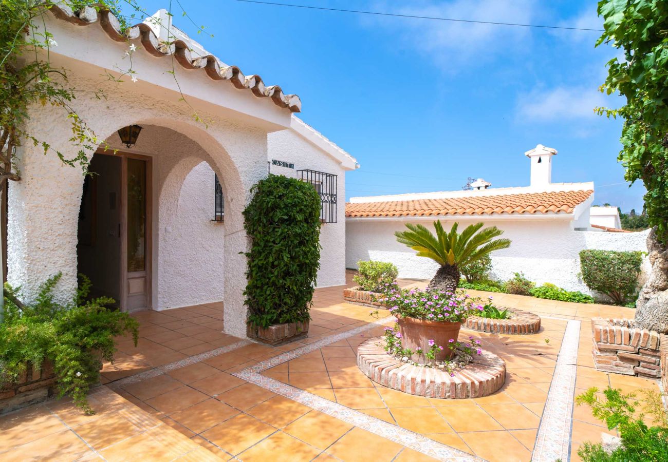 Villa in Nerja - Villa La Casita: Villa mit privatem Pool in Fuente del Badén, Nerja