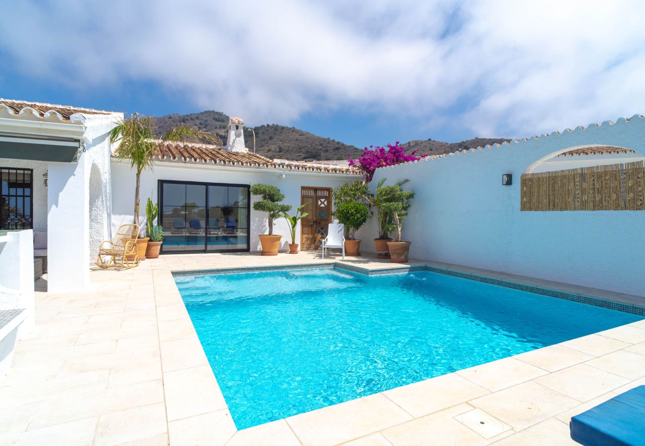 Villa in Nerja - Villa La Casita: Villa mit privatem Pool in Fuente del Badén, Nerja
