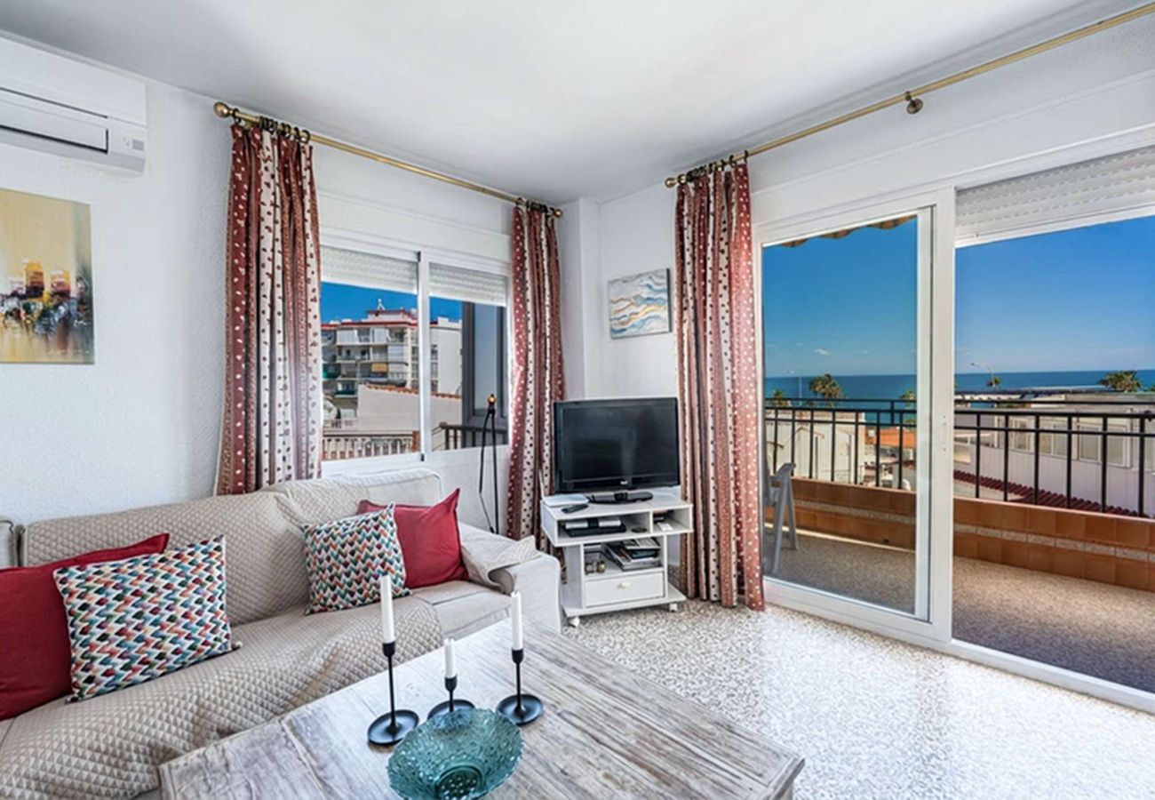 Wohnzimmer mit Terrassenzugang und Meerblick, Klimaanlage und TV, Albaida II 2B Nerja