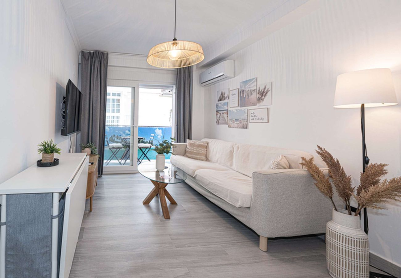 Ferienwohnung in Nerja - Centro Life 3A: Ferienwohnung im Zentrum von Nerja, 300m vom Balcon de Europa