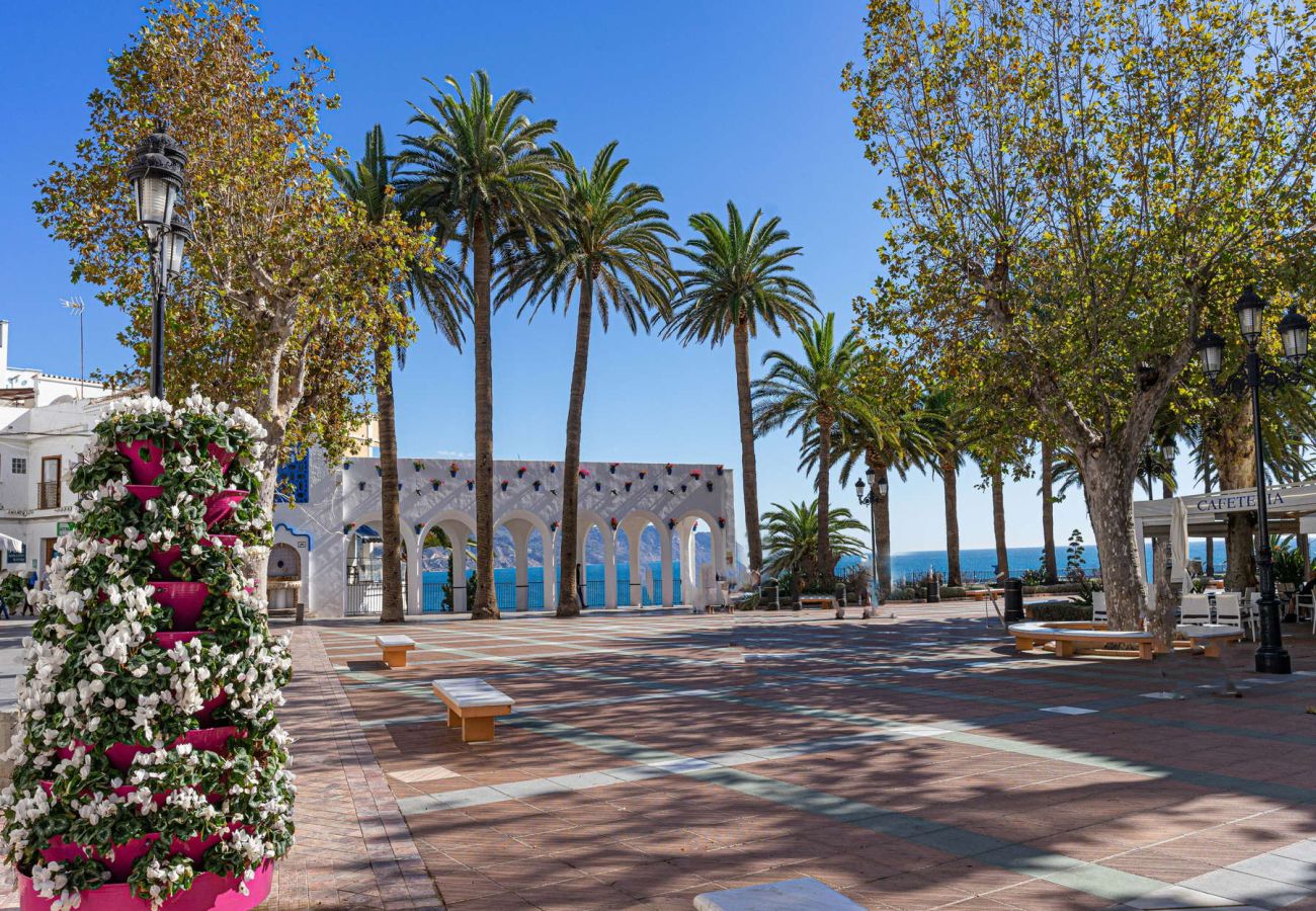 Ferienwohnung in Nerja - Centro Life 3A: Ferienwohnung im Zentrum von Nerja, 300m vom Balcon de Europa