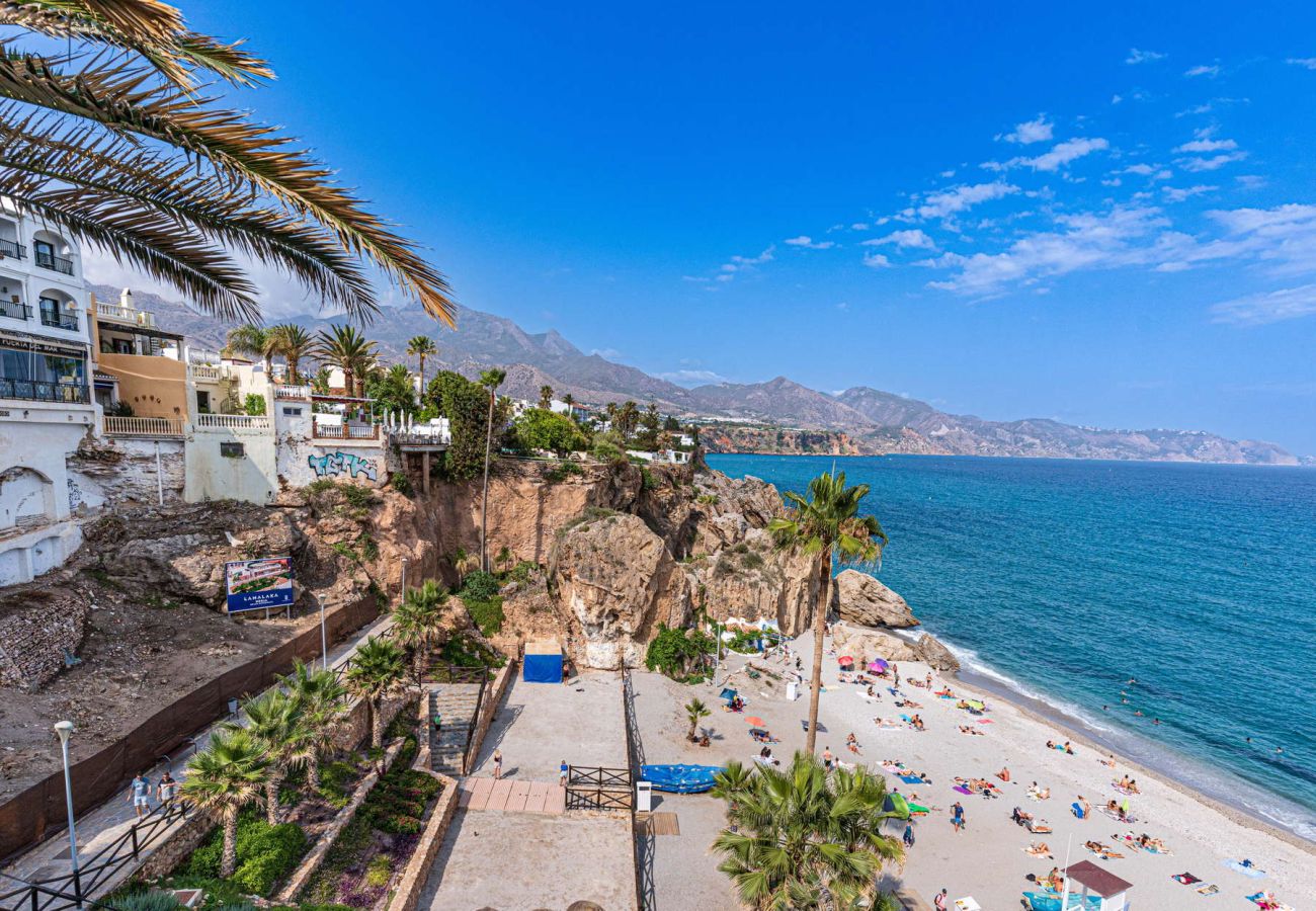 Ferienwohnung in Nerja - Centro Life 3A: Ferienwohnung im Zentrum von Nerja, 300m vom Balcon de Europa