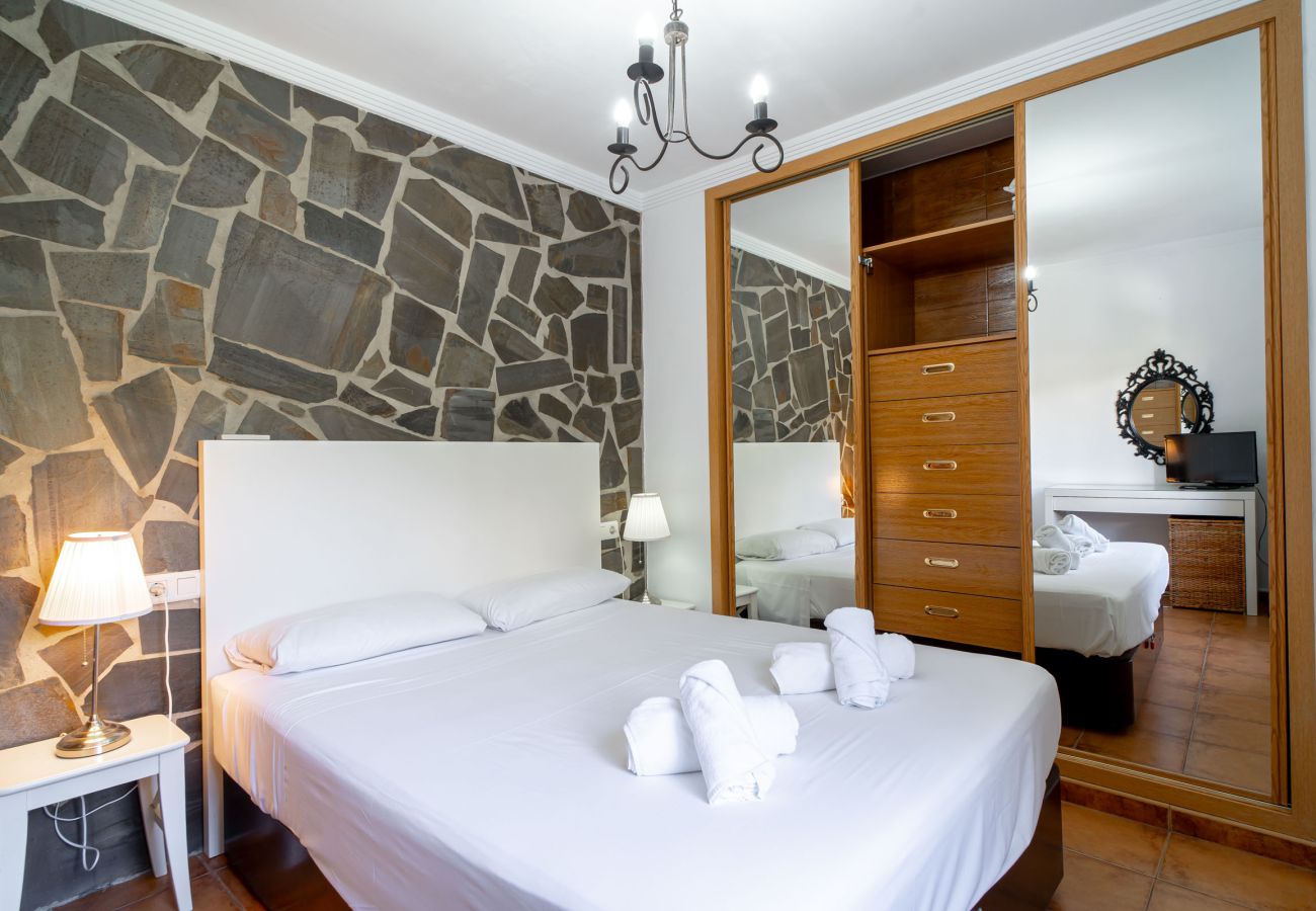 Ferienwohnung in Nerja - Tahiti 2 7: Familienwohnung für 4 Personen am Strand von Burriana in Nerja