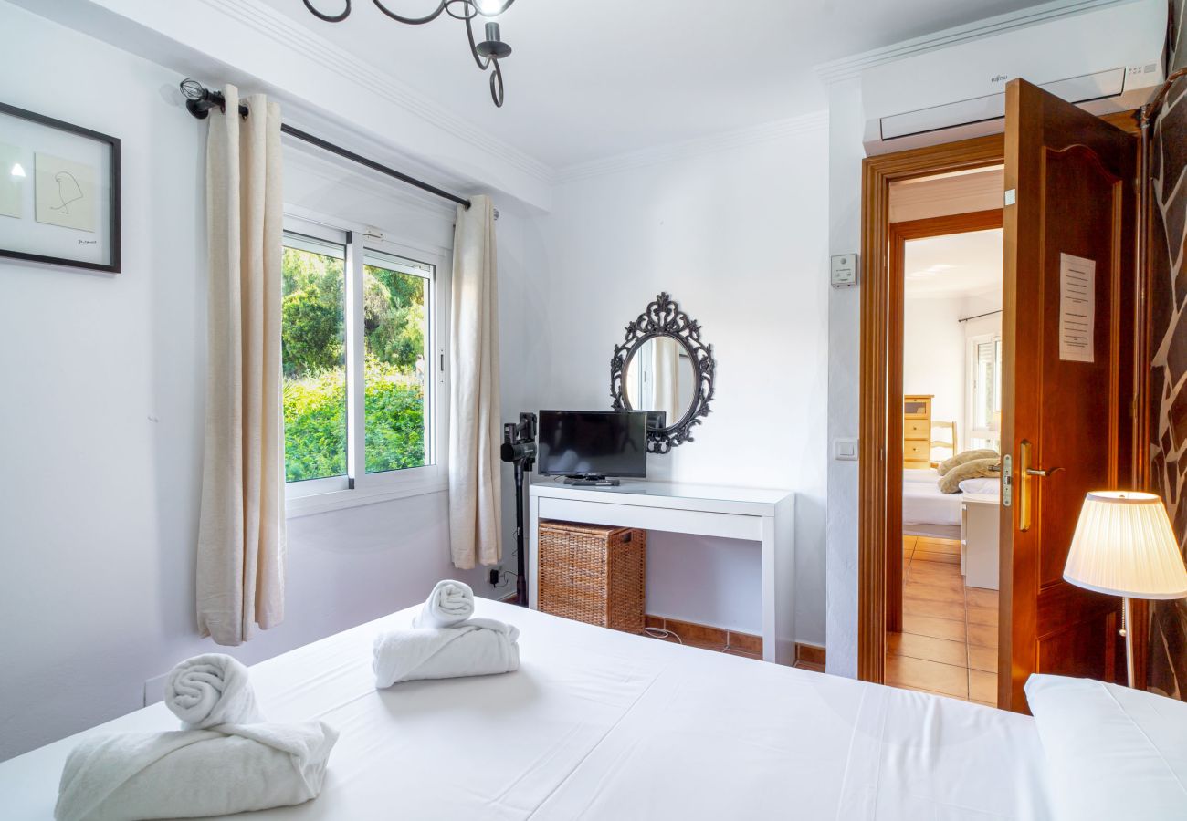 Ferienwohnung in Nerja - Tahiti 2 7: Familienwohnung für 4 Personen am Strand von Burriana in Nerja
