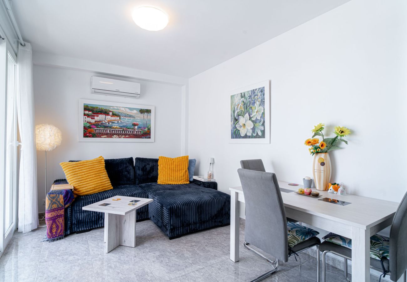 Ferienwohnung in Nerja - Chaparil Seaview - Apartment für Paare nahe Strand Torrecilla