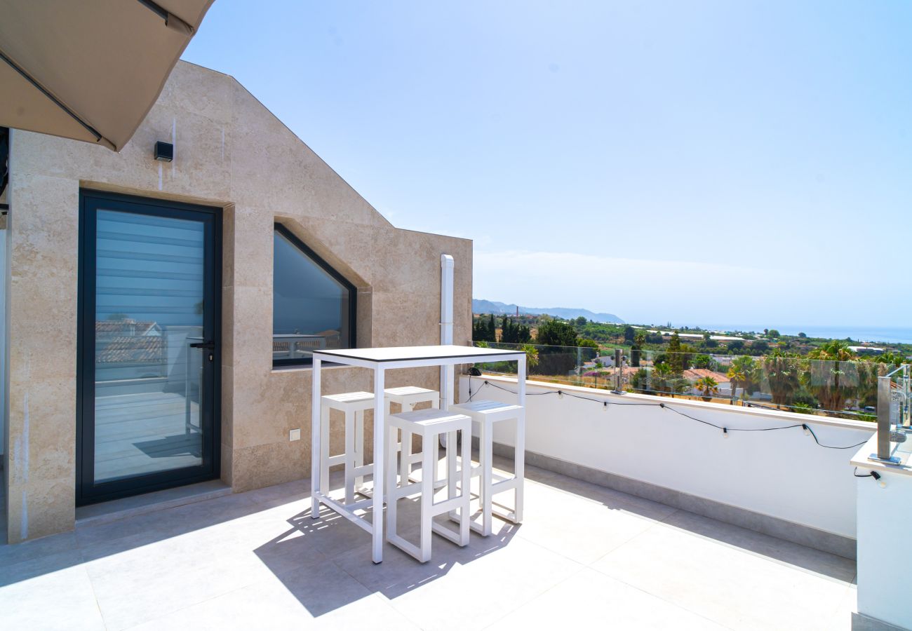 Villa in Nerja - Casa Mezcal – Villa für 4 Personen mit privatem Pool und Whirlpool in Nerja