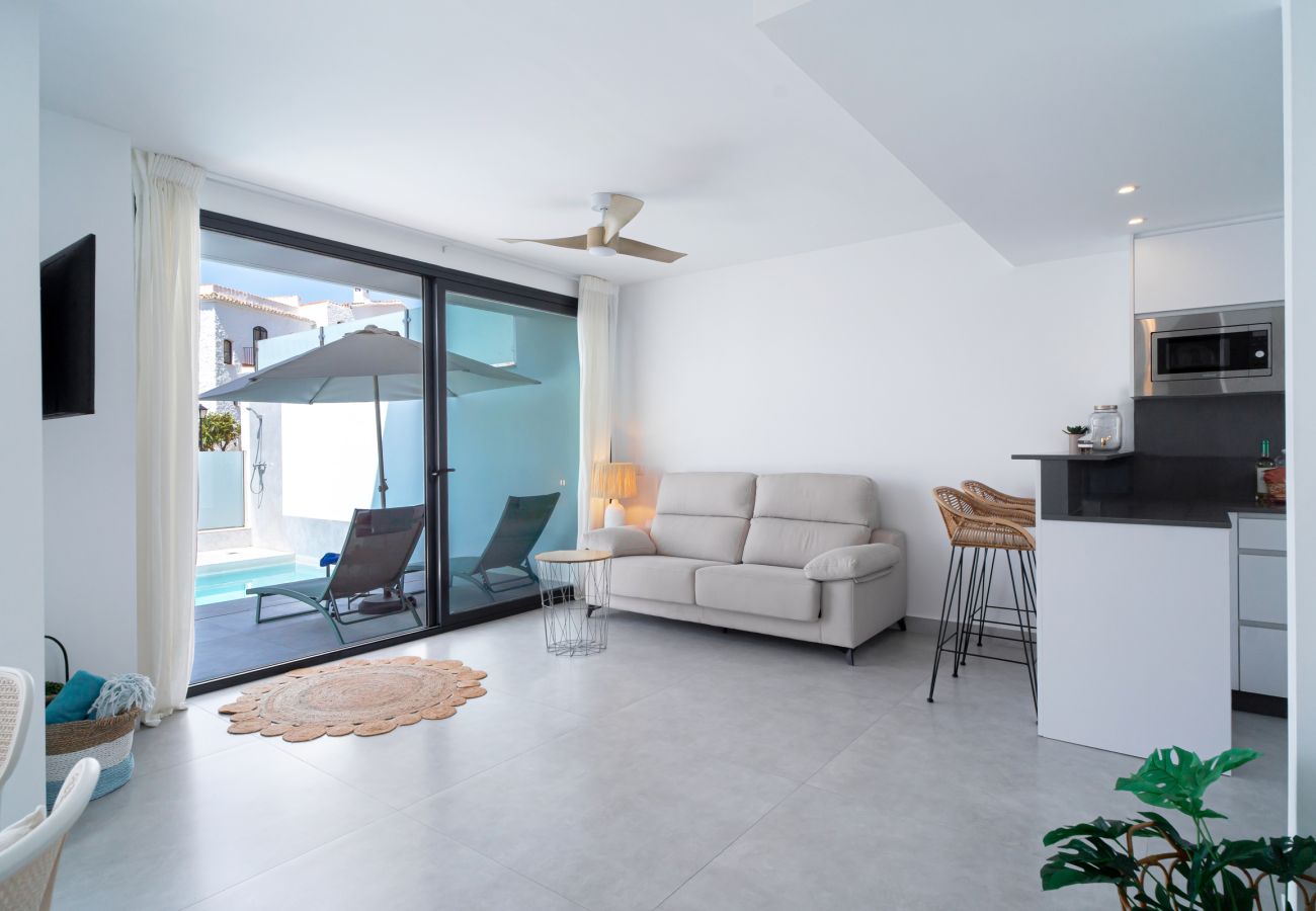 Villa in Nerja - Casa Mezcal – Villa für 4 Personen mit privatem Pool und Whirlpool in Nerja