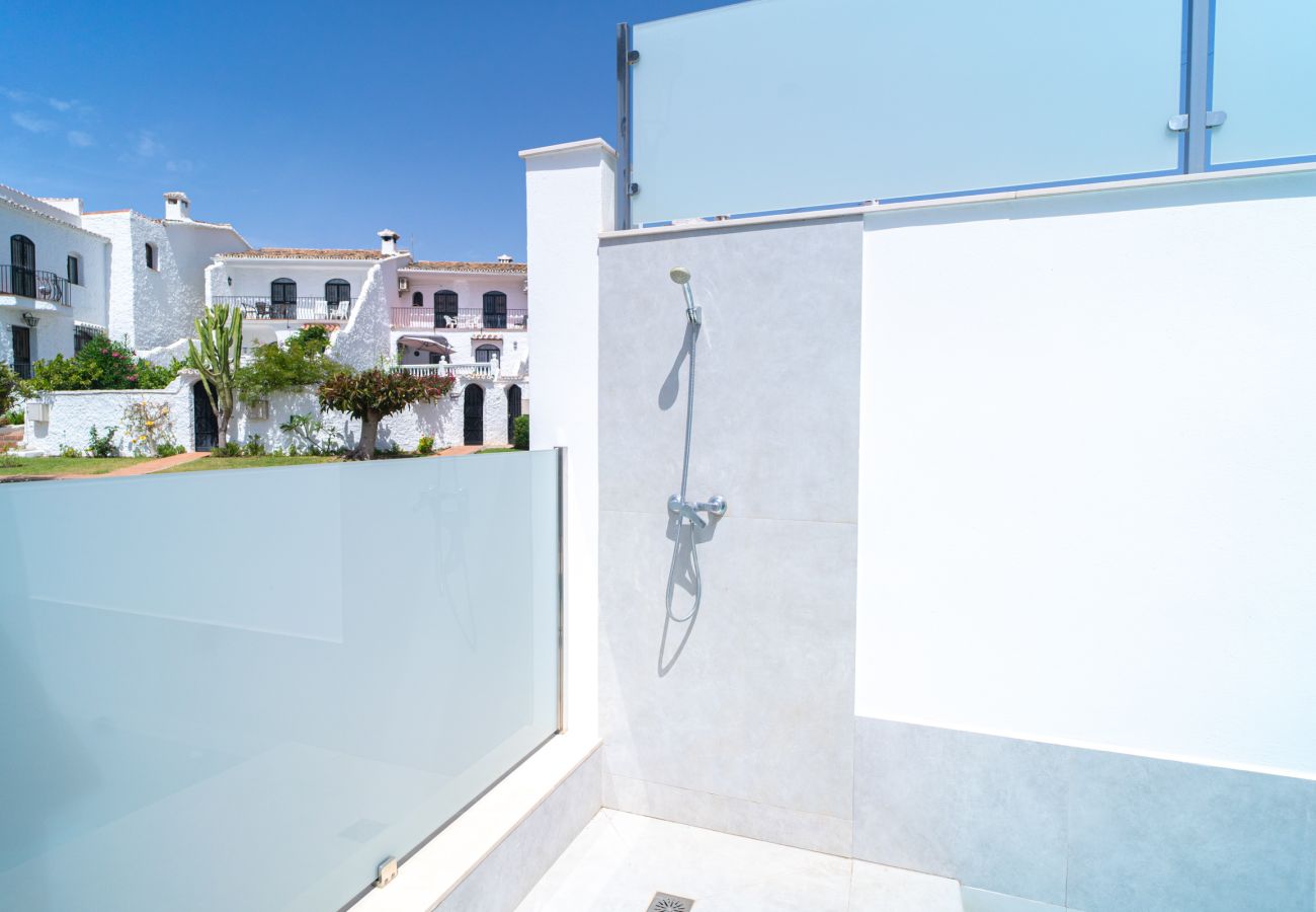 Villa in Nerja - Casa Mezcal – Villa für 4 Personen mit privatem Pool und Whirlpool in Nerja