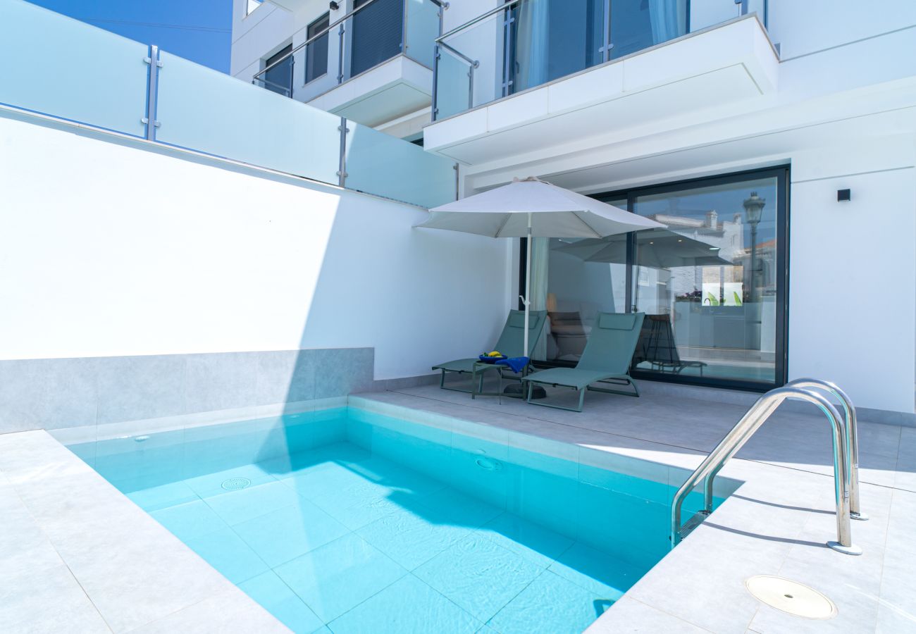 Villa in Nerja - Casa Mezcal – Villa für 4 Personen mit privatem Pool und Whirlpool in Nerja